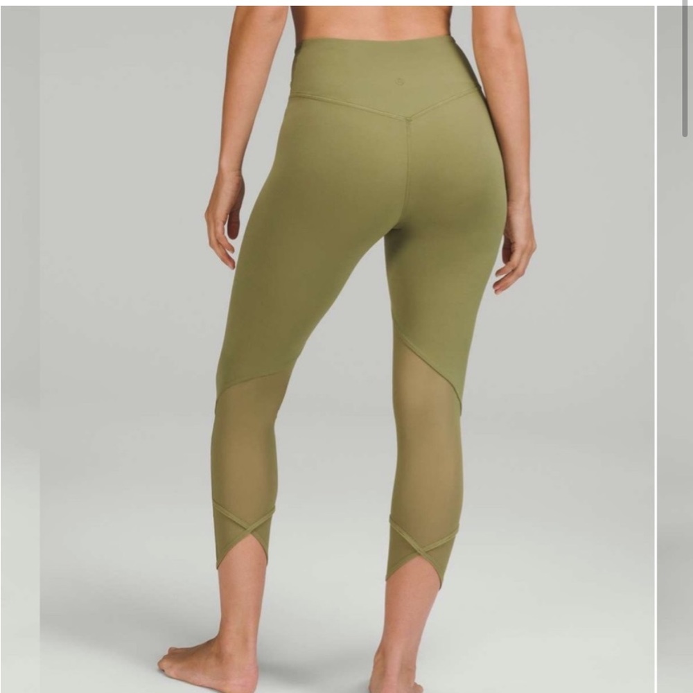 Lululemon Nulu and Criss-Cross High-Rise Crop 23” size 6 - Picture 10 of 10